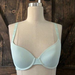 Victoria’s Secret Body wing lining corps signature straps bra Sz-34A